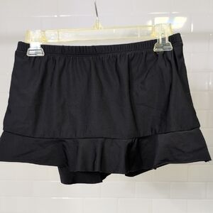 Women's Black Ruffle Hem Shorts